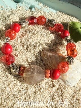Red FLUORITE AND ORANGE QUARTZ Beaded Bracelet with Gold Accents